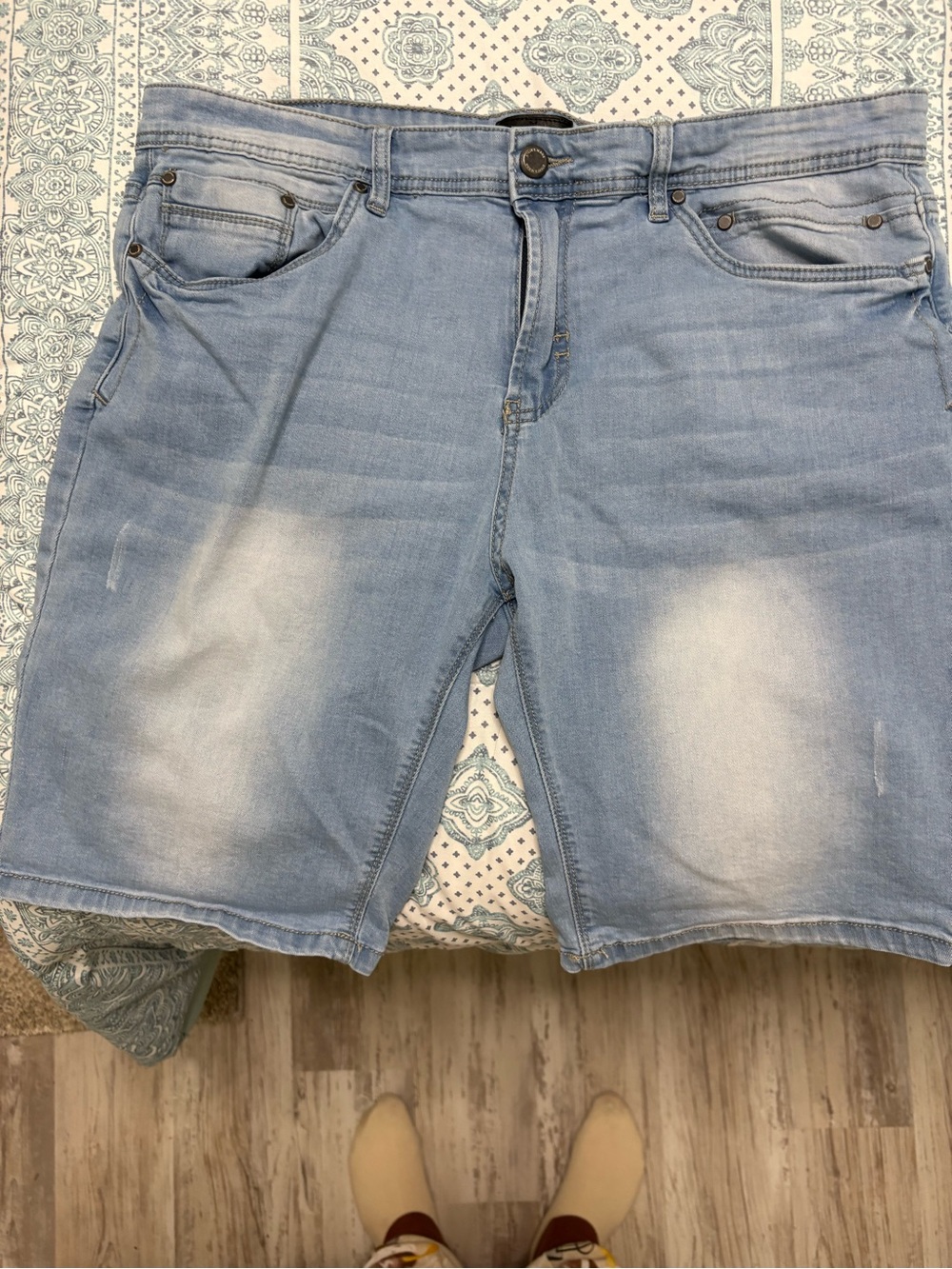 Men's Light Blue Denim Jean Shorts - Casual Five-Pocket Style